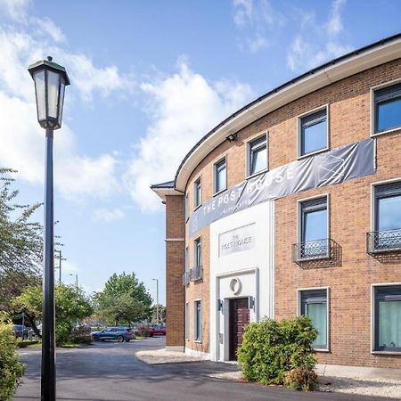 The Post House One By Fortuna Property Gloucester Exterior photo