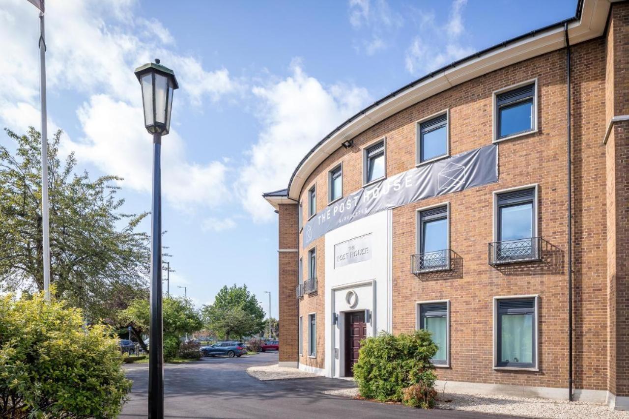The Post House One By Fortuna Property Gloucester Exterior photo